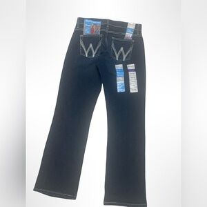 Wrangler women’s jeans size 7/8 x 30. With cool vantage technology.New with tags